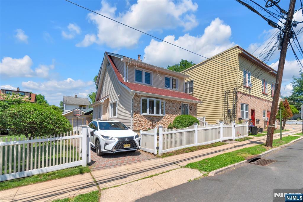 56 Ridgefield Avenue