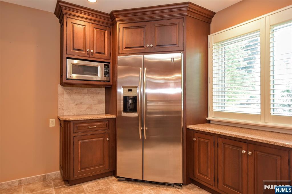 24 Maple, #First Floor, Waldwick, NJ 07463 Listing Photo  10