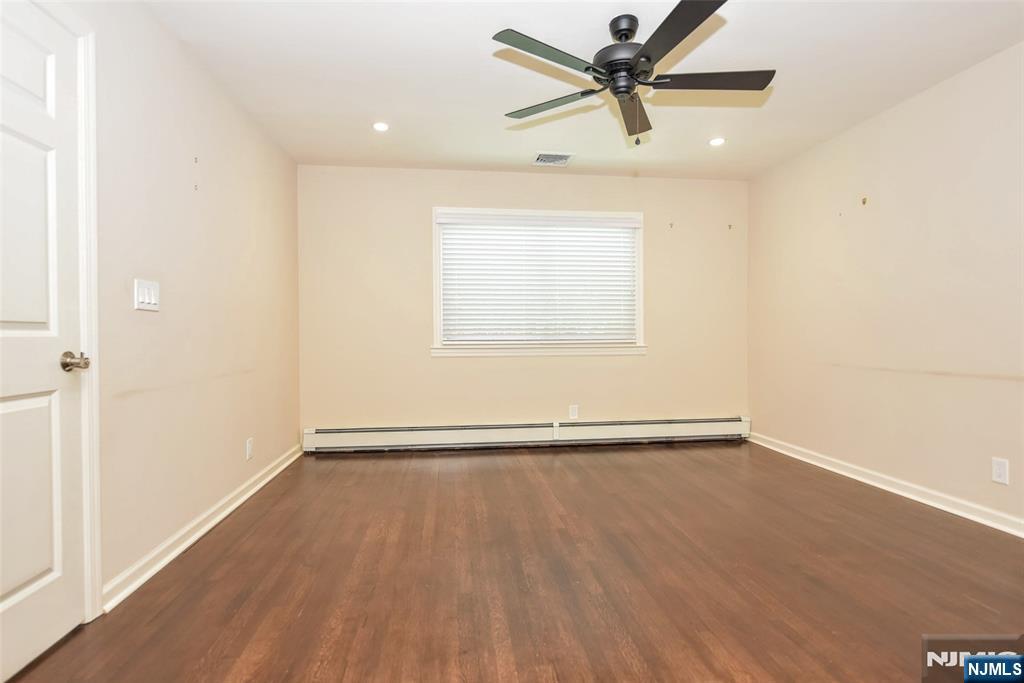 24 Maple, #First Floor, Waldwick, NJ 07463 Listing Photo  17