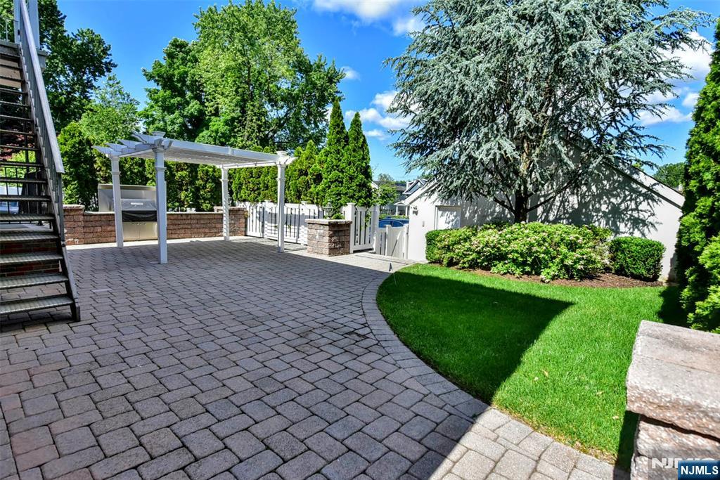 24 Maple, #First Floor, Waldwick, NJ 07463 Listing Photo  19