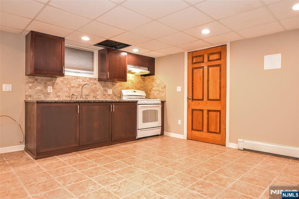 24 Maple, #First Floor, Waldwick, NJ 07463 Listing Photo  29