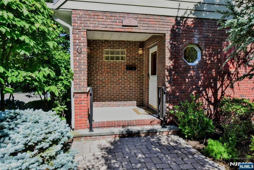 24 Maple, #First Floor, Waldwick, NJ 07463 Listing Photo  3