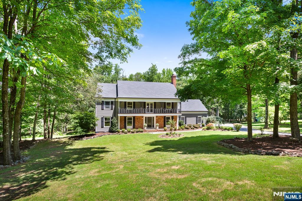 17 Sandalwood Drive - Photo 1