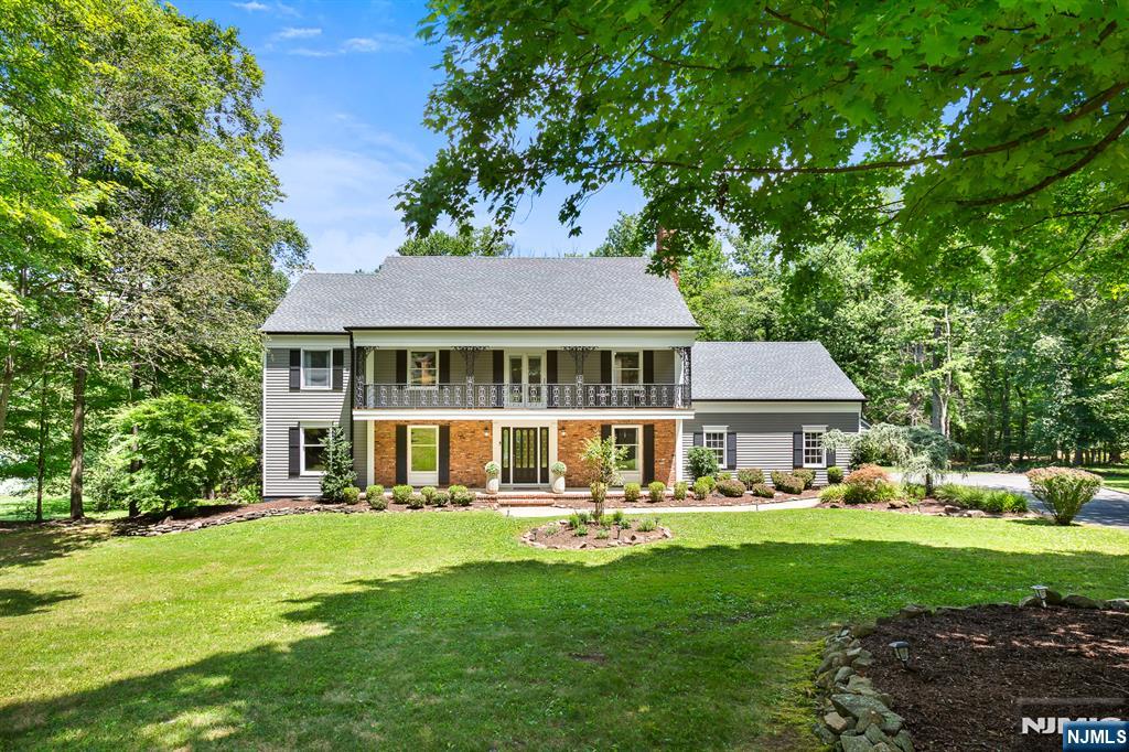 17 Sandalwood Drive - Photo 2