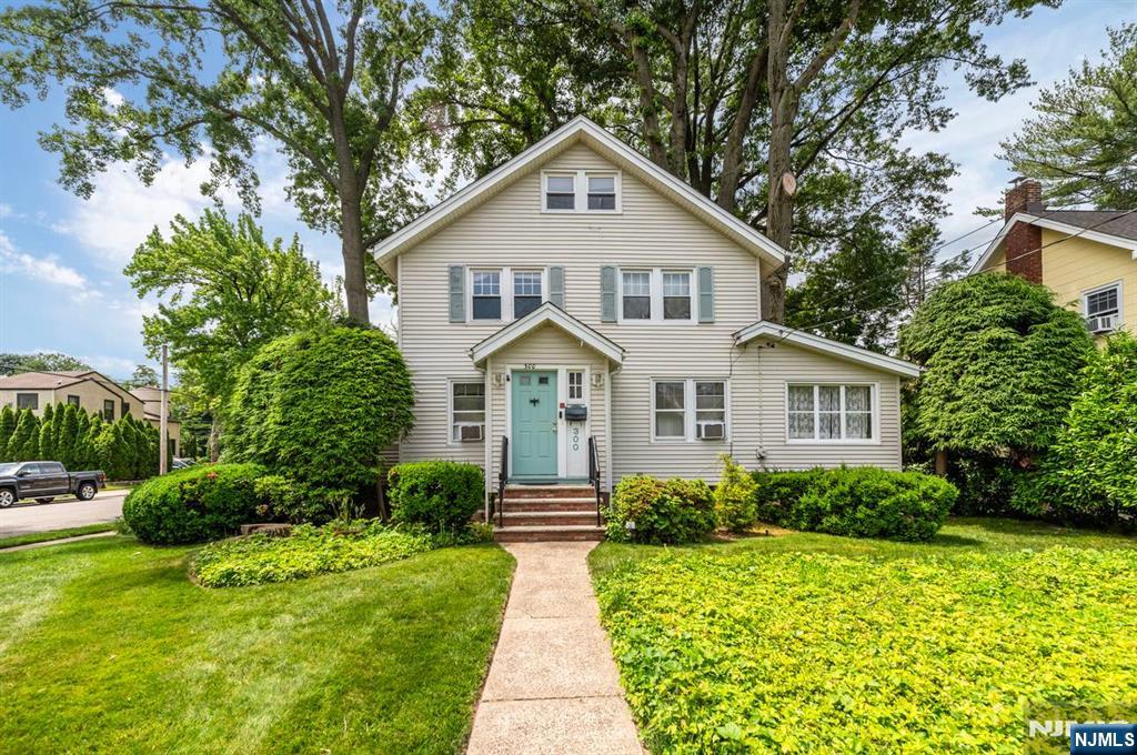 300 Van Buren Ave, Teaneck, NJ 07666
