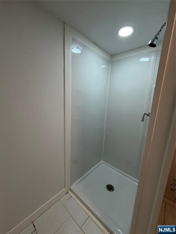 310 Passaic Ave, Carlstadt, NJ 07072