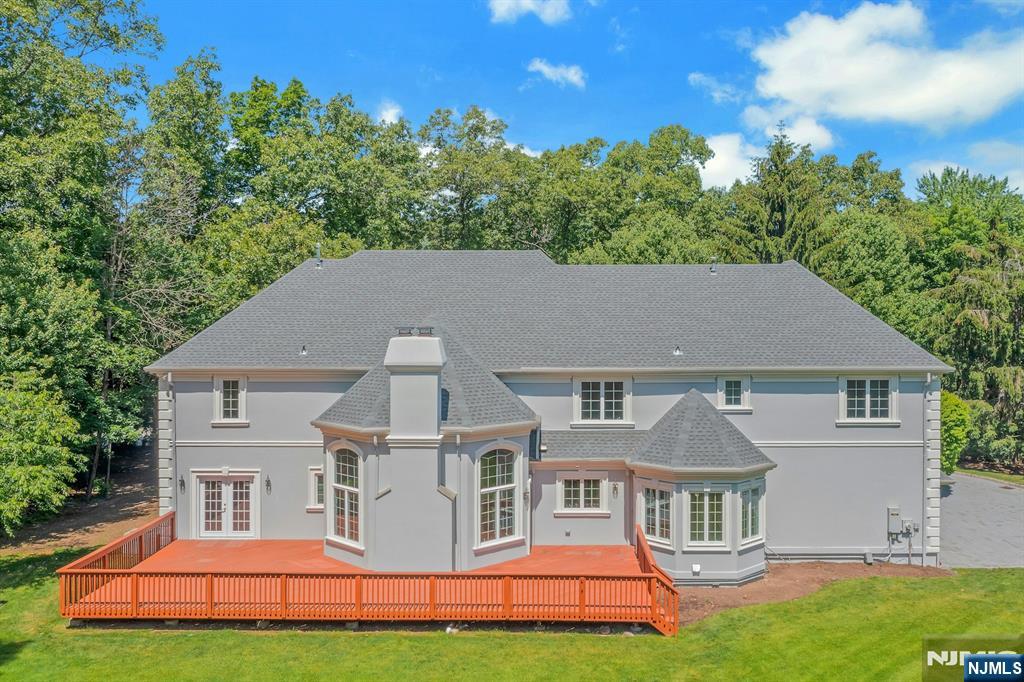 210 Woodmere Court