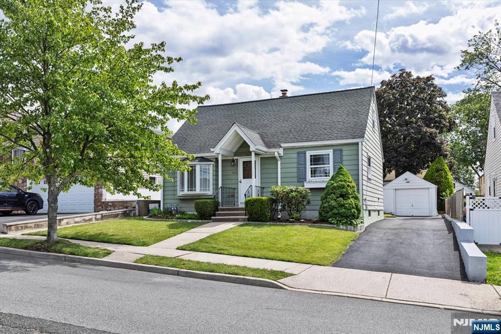 Homes for sale in Lyndhurst, NJ | 364 Roosevelt Ave, Lyndhurst, NJ 07071 | MLS# 26019872