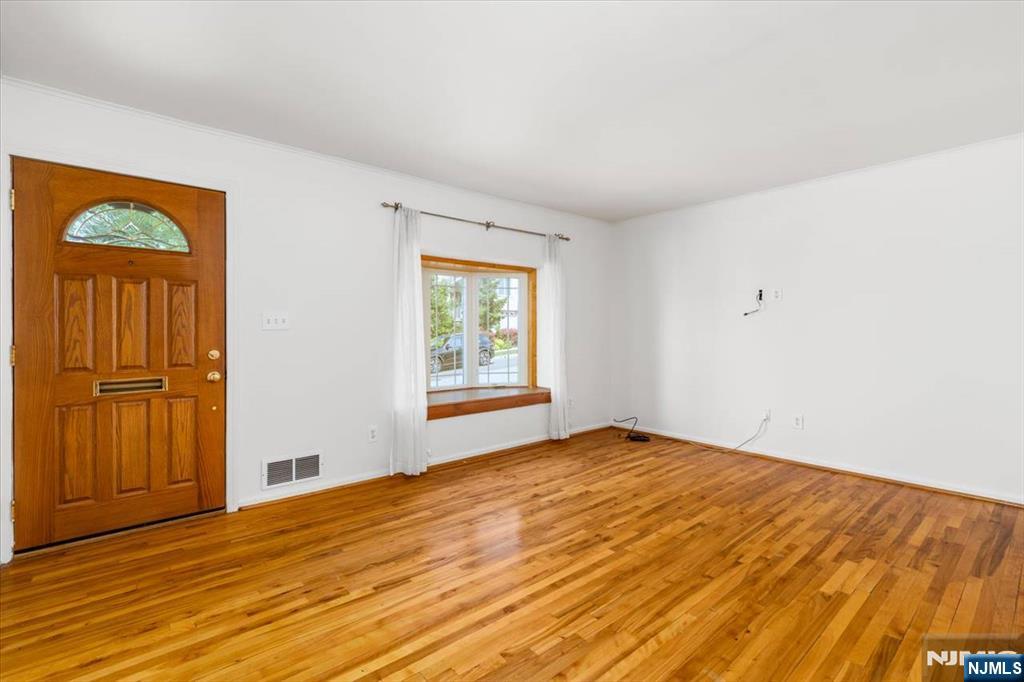 Homes for sale in Lyndhurst, NJ | 364 Roosevelt Ave, Lyndhurst, NJ 07071 | MLS# 26019872