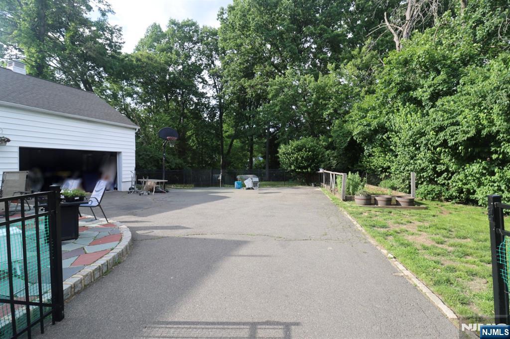 53-59 Bellevue Avenue — photo 43