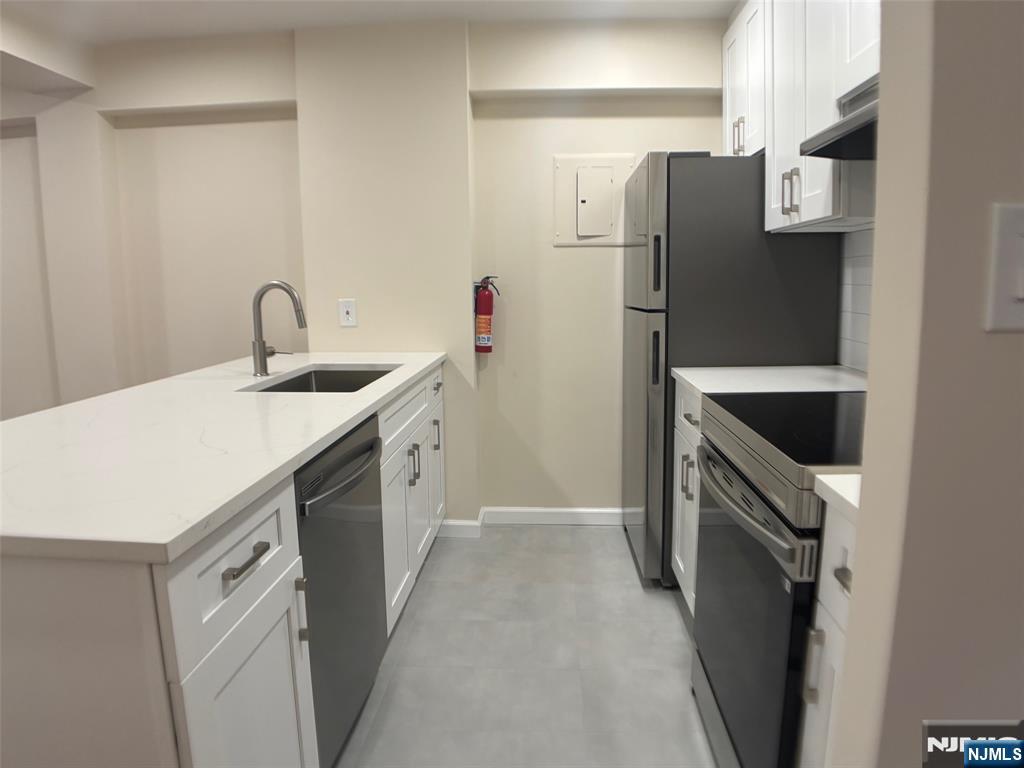 333 Grand Avenue 1P - Photo 4