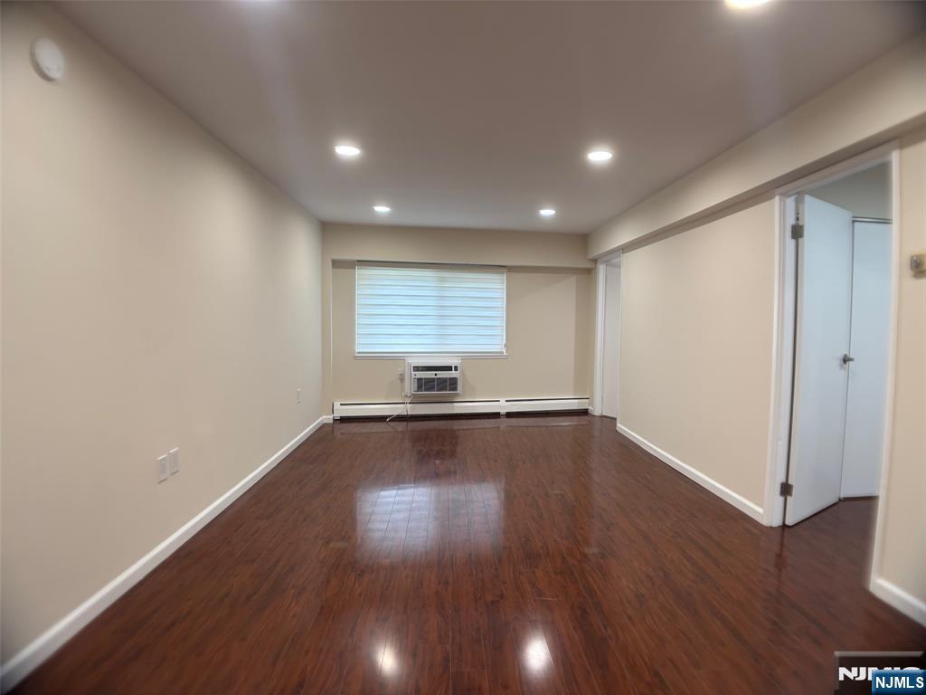333 Grand Avenue 1P - Photo 5