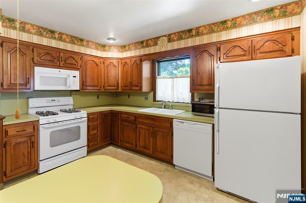 Eat in Kitchen