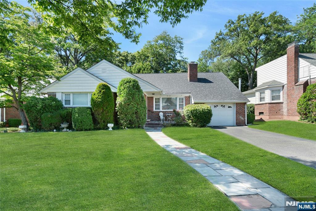 10-01 Plymouth Drive - Photo 1