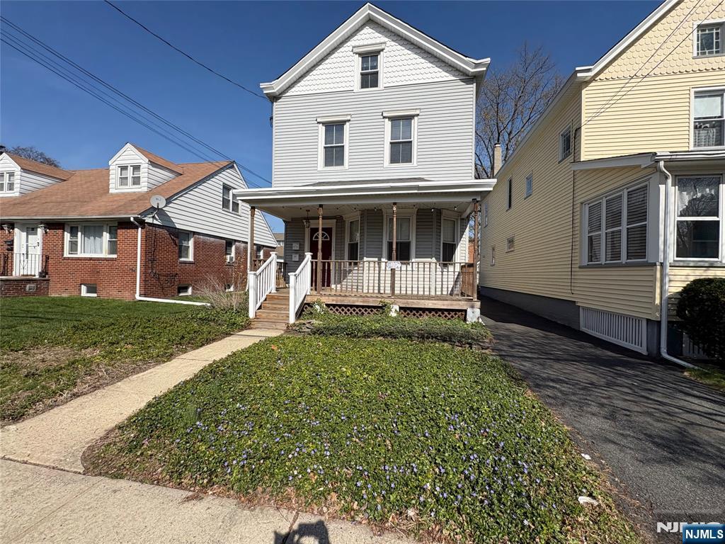 107 3rd Avenue 1st Floor - Photo 1