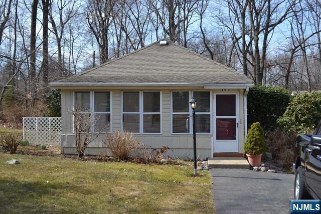<p>Listings That Reflect Our Standards</p>