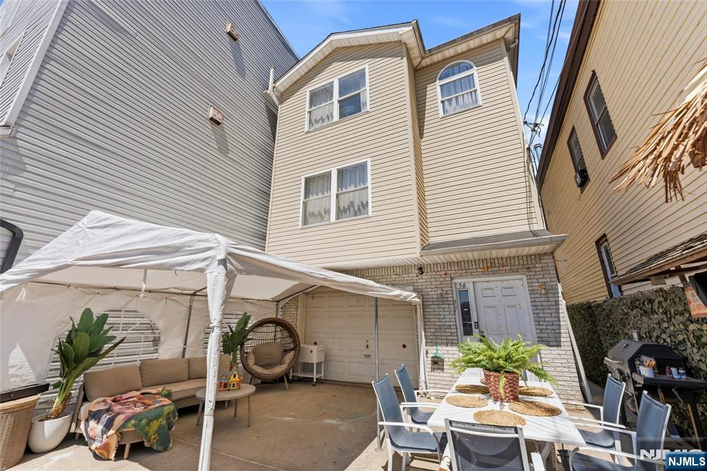 56 Vincent Street - Photo 1