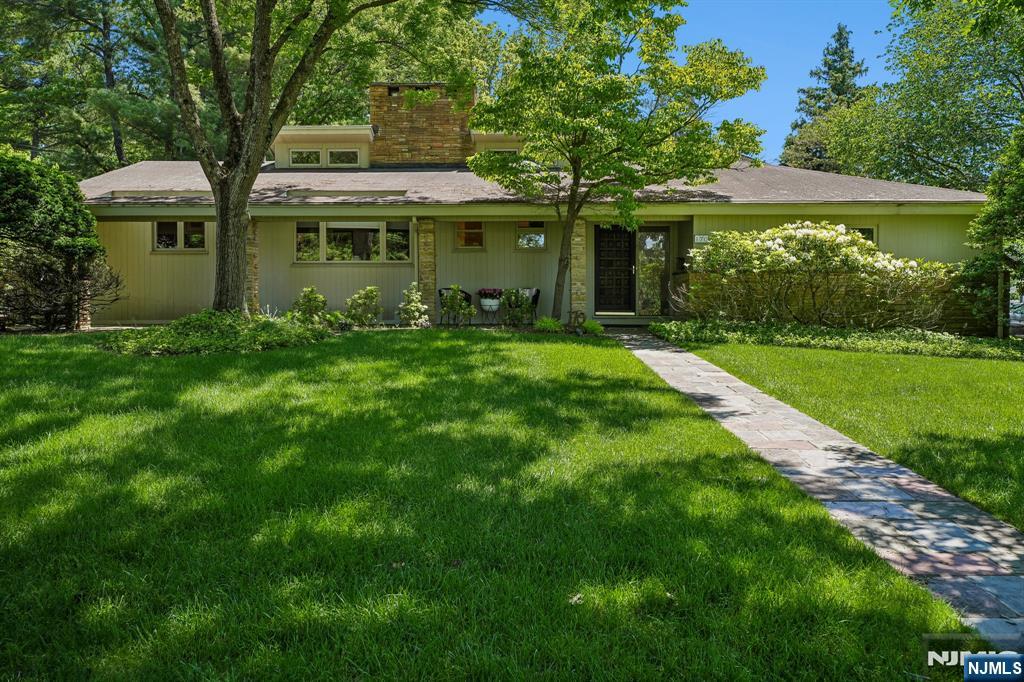 170 Northwoods Drive - Photo 1
