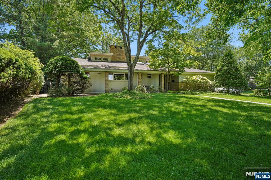 170 Northwoods Drive - Photo 2