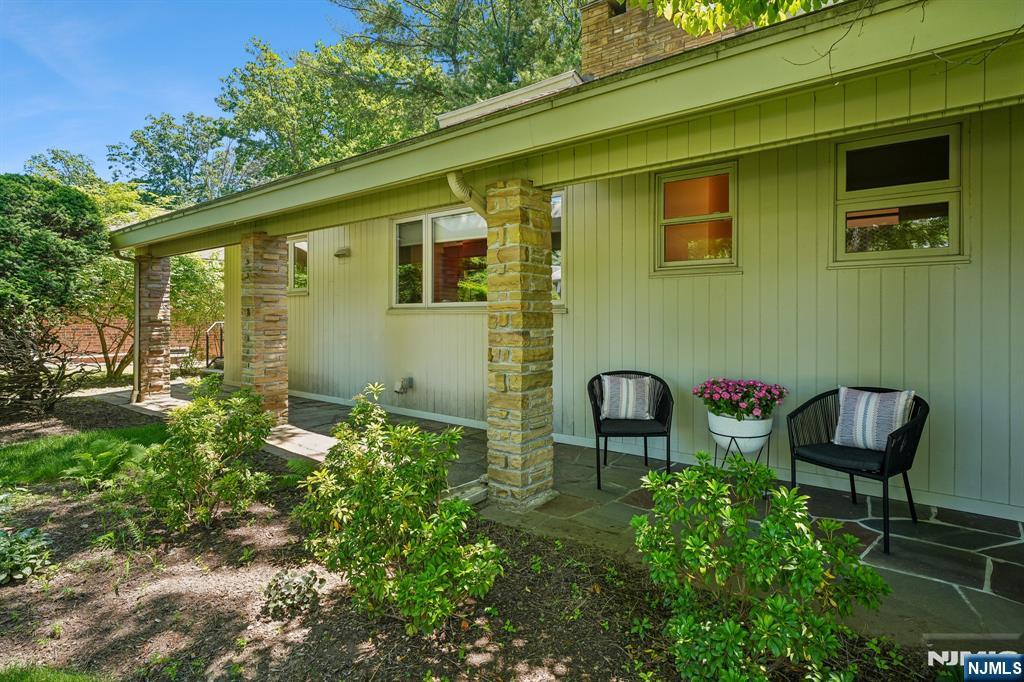 170 Northwoods Drive - Photo 3