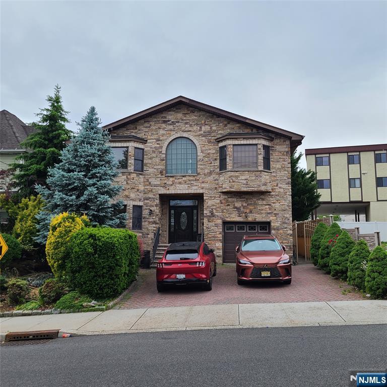 526 Moonachie Avenue - Photo 1