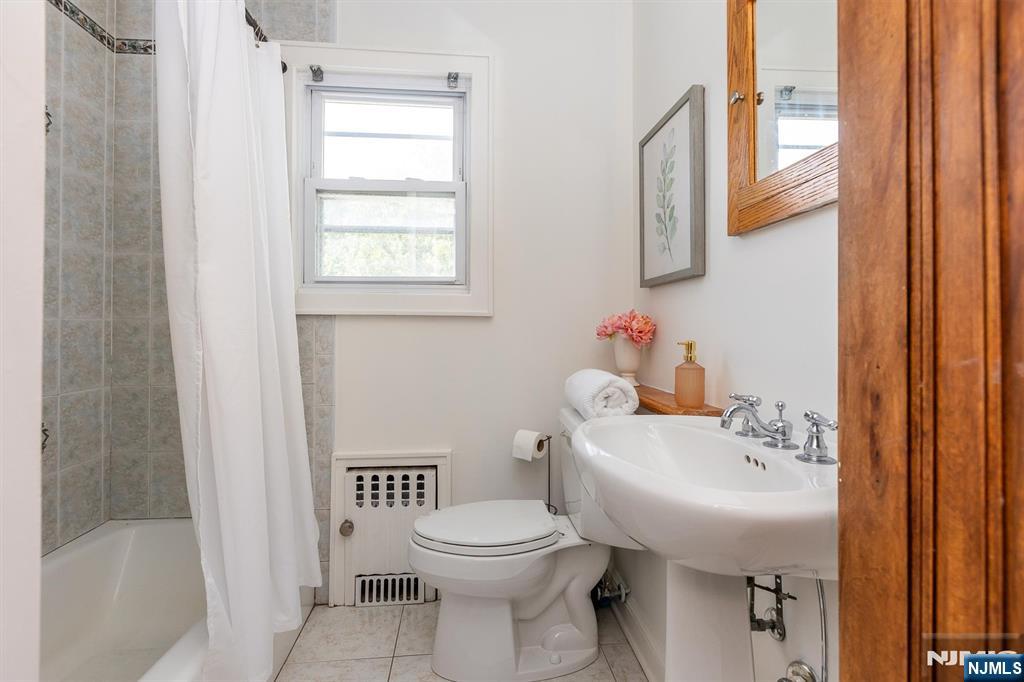 85 Hawthorne Avenue — photo 31