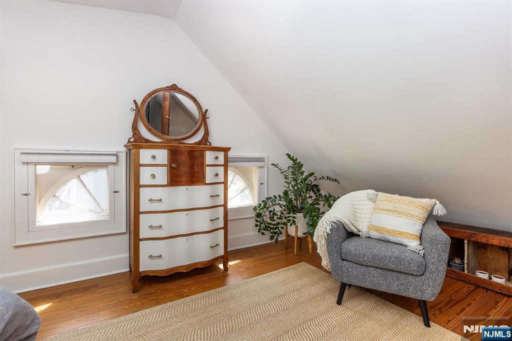 85 Hawthorne Avenue — photo 36