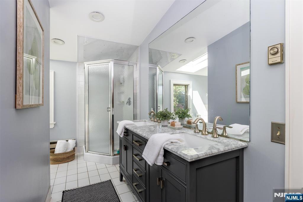 85 Hawthorne Avenue — photo 37