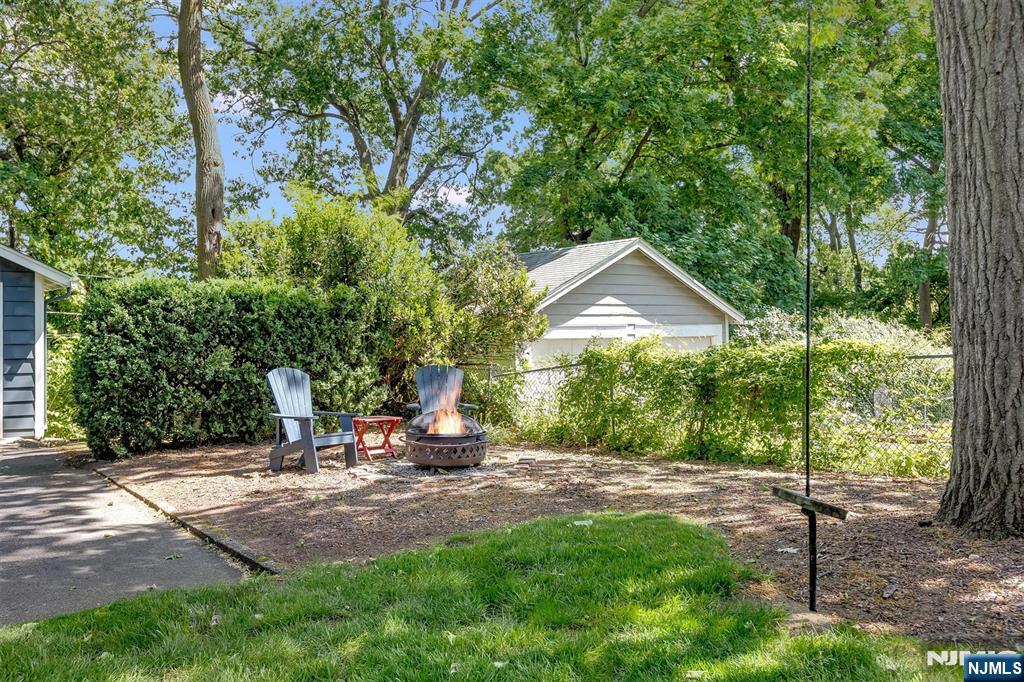 85 Hawthorne Avenue — photo 44