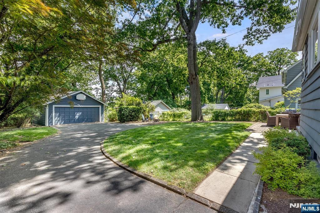 85 Hawthorne Avenue — photo 45