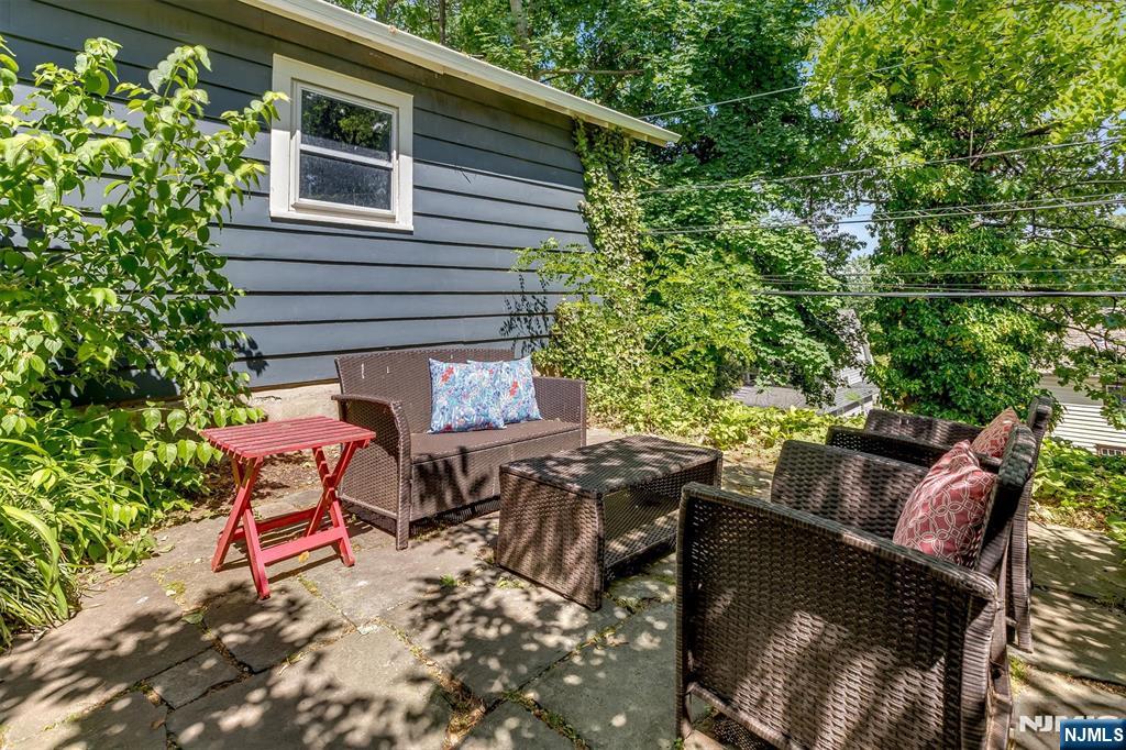 85 Hawthorne Avenue — photo 46