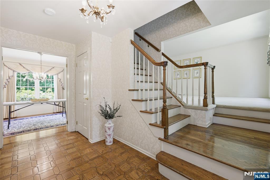 20 Coachman Court — photo 5