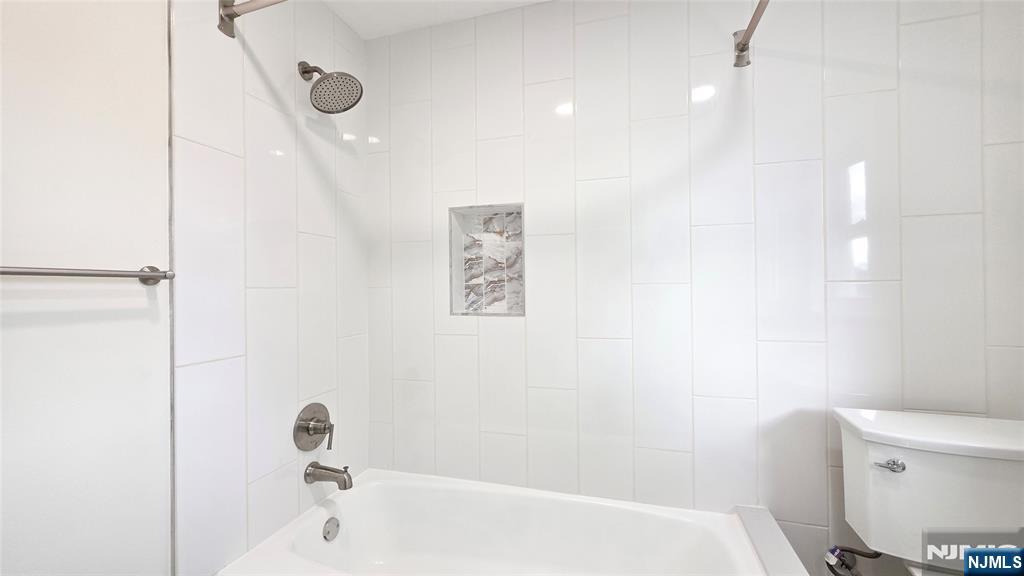 2nd Floor Full Bath