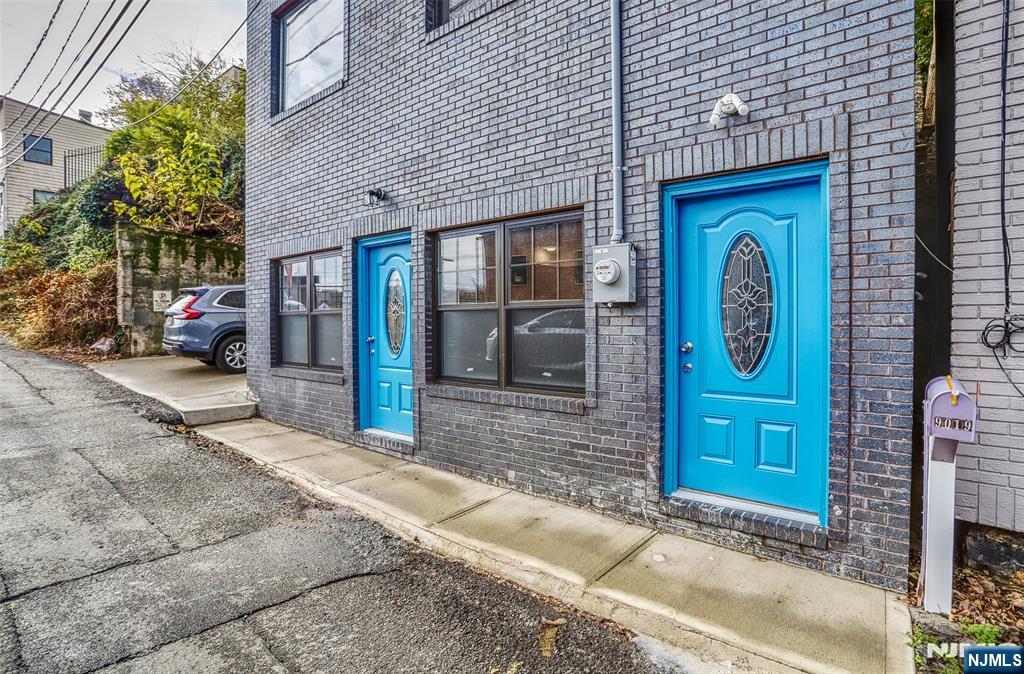 9017 Riverside Place - Photo 1