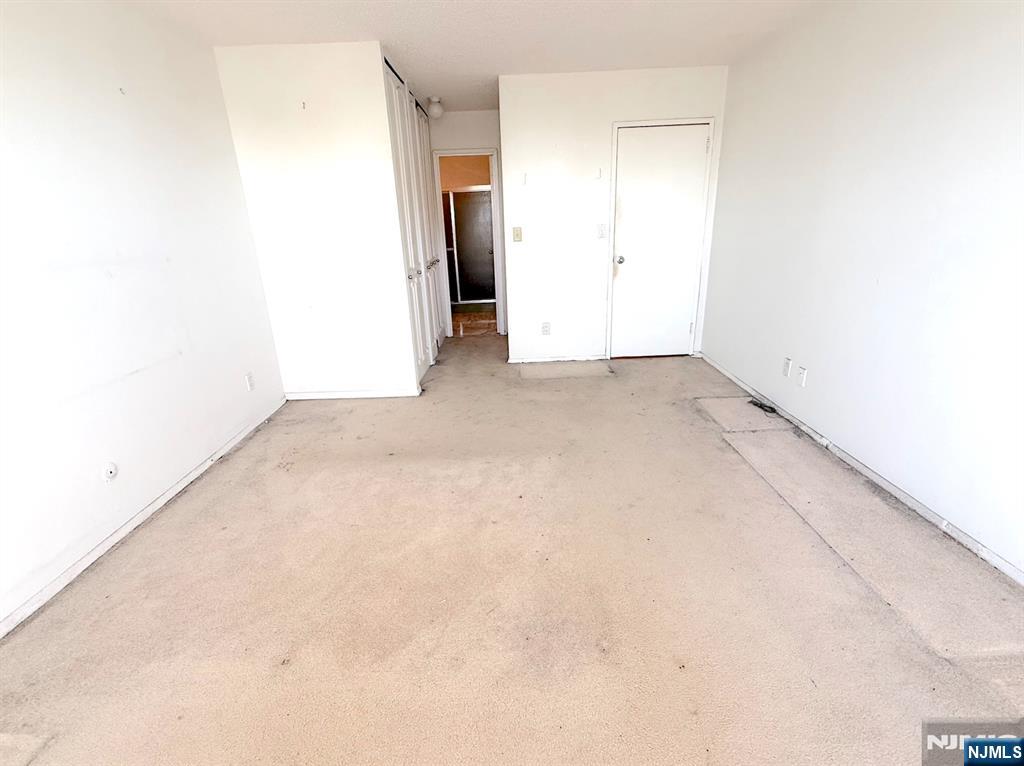 555 North Ave #7K, Fort Lee, NJ 07024