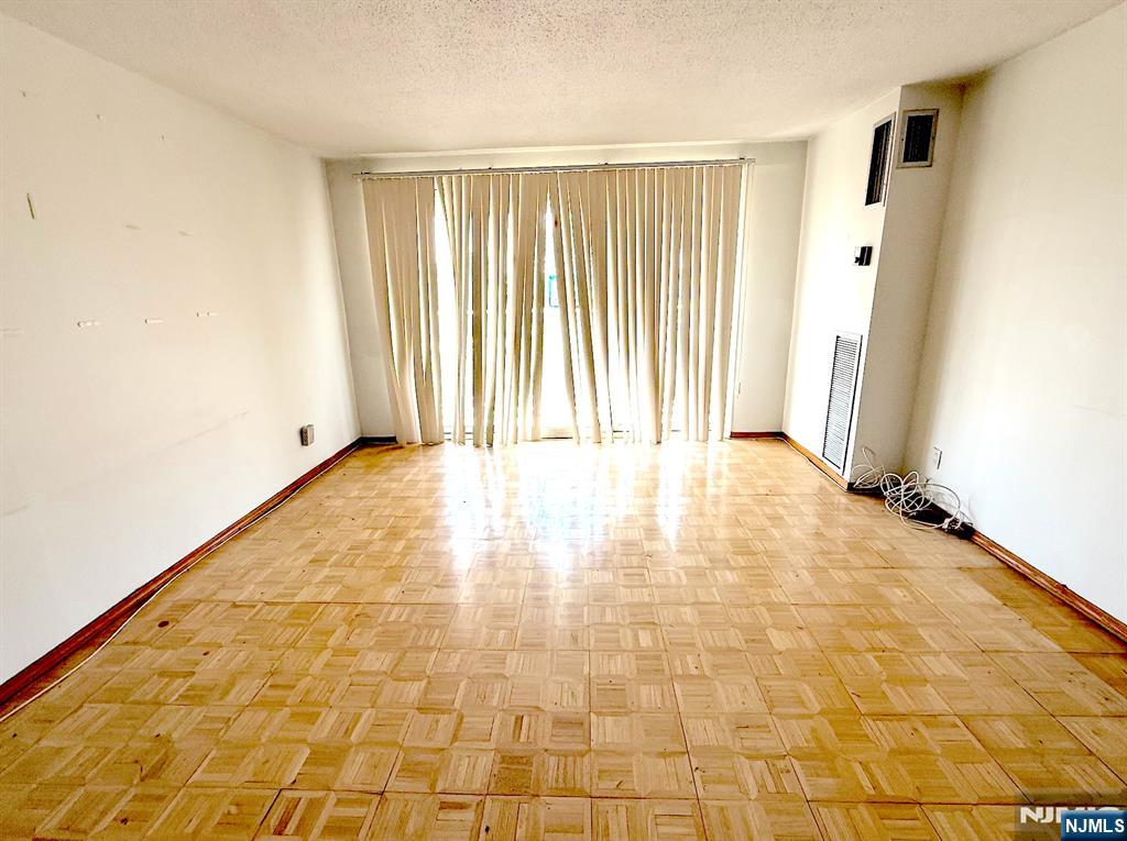 555 North Avenue 7K - Photo 4