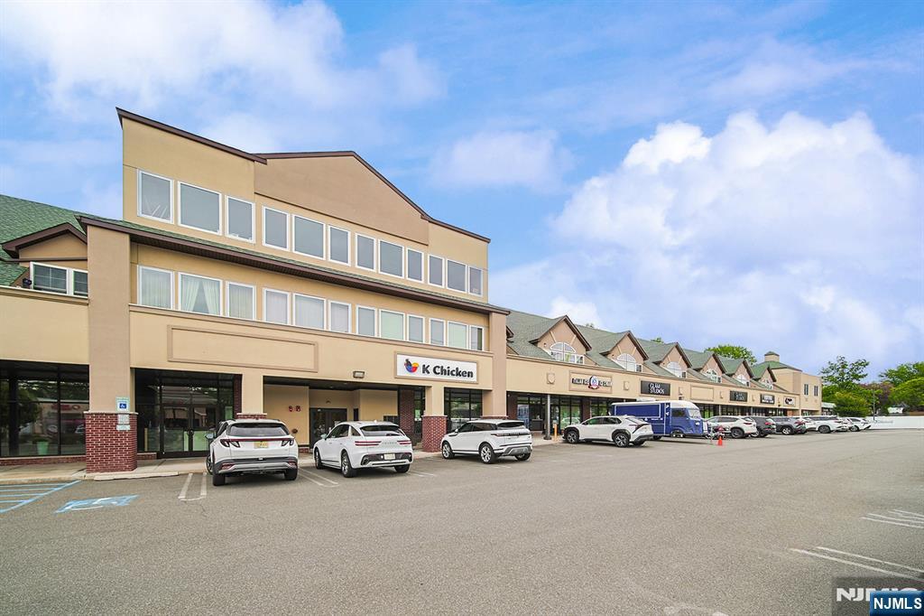 521-523 Livingston, Norwood, NJ 07648