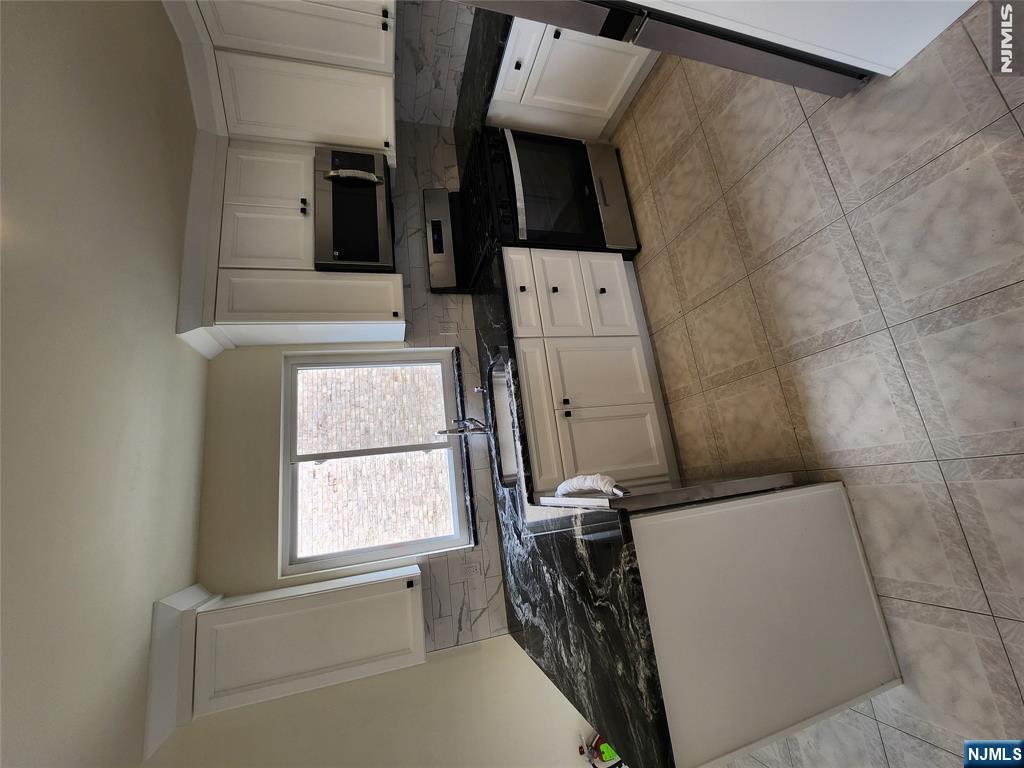 440 Brinkerhoff Avenue A - Photo 5
