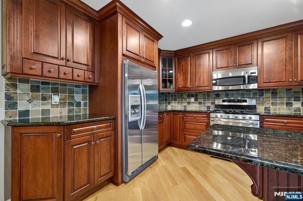 559 Wayne Drive — photo 11