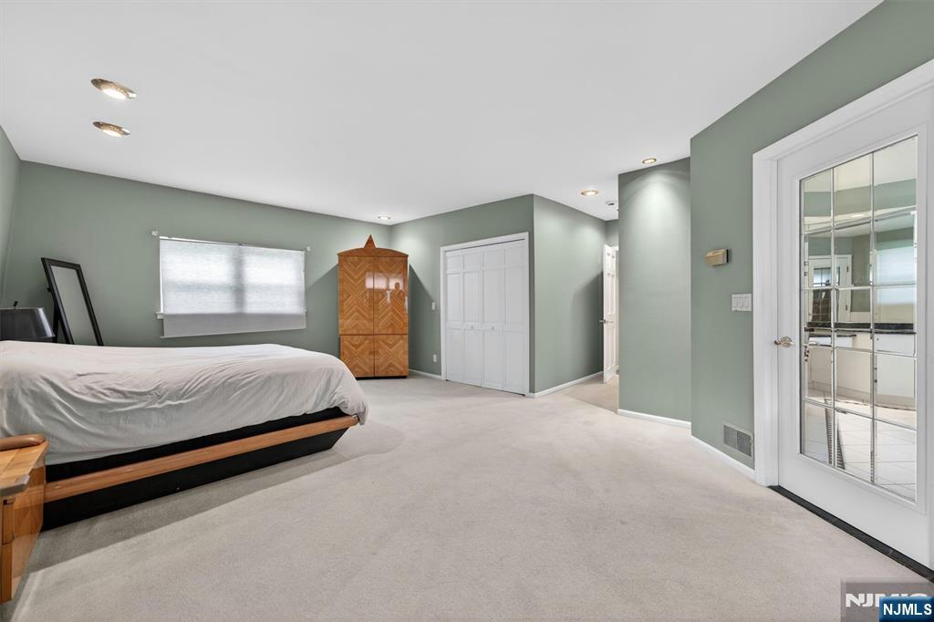 559 Wayne Drive — photo 17