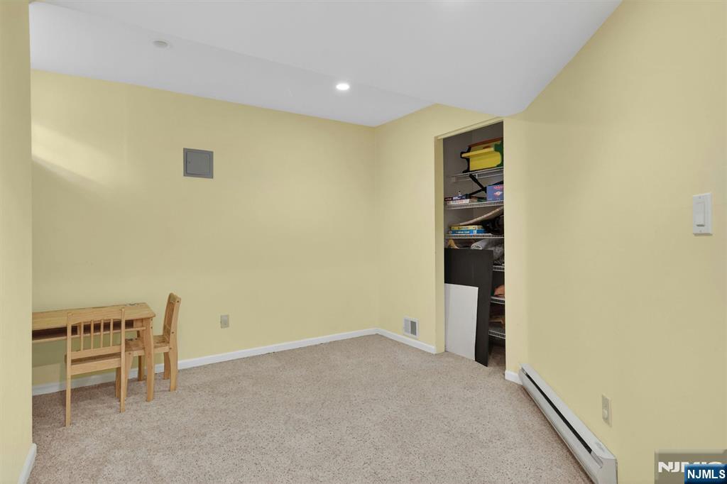 559 Wayne Drive — photo 28