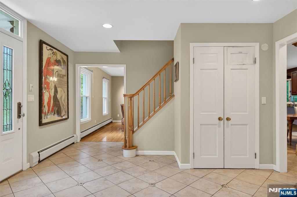 559 Wayne Drive - Photo 4