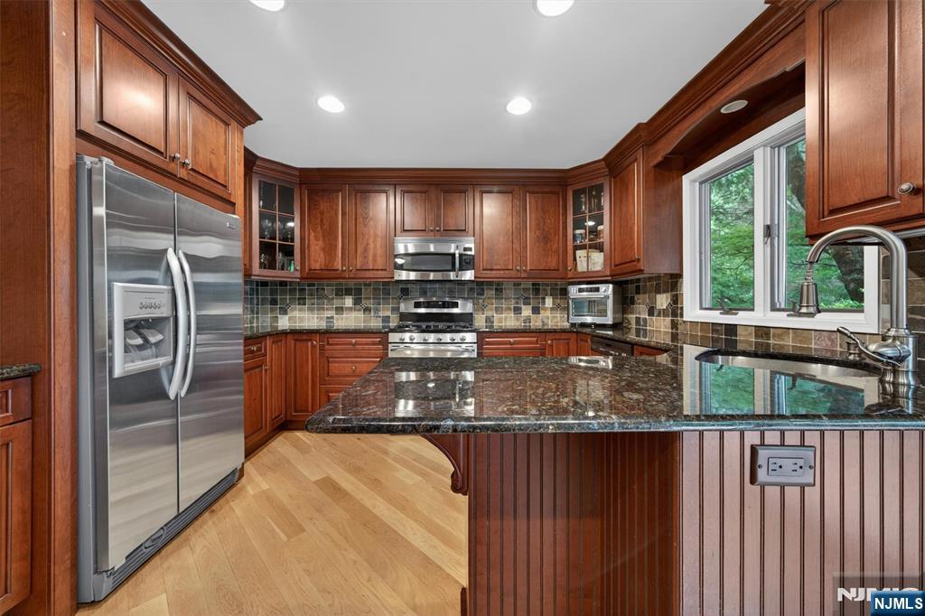 559 Wayne Drive — photo 9