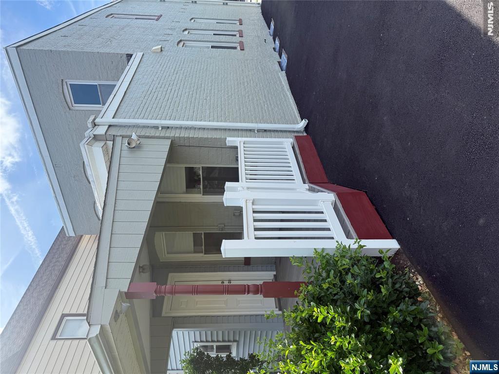 58 Market St, Garfield, NJ 07026
