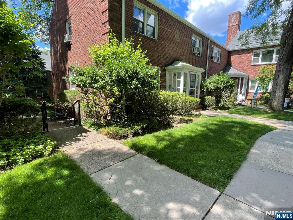 151 E Palisade Avenue B-5 - Photo 3
