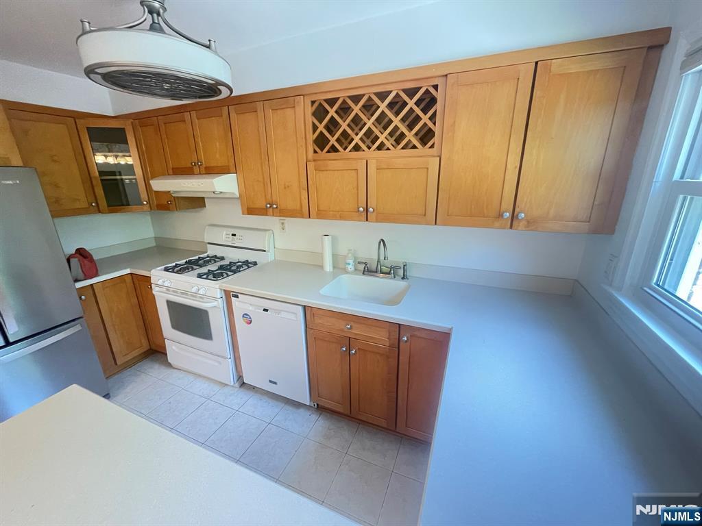 151 E Palisade Avenue #B-5
