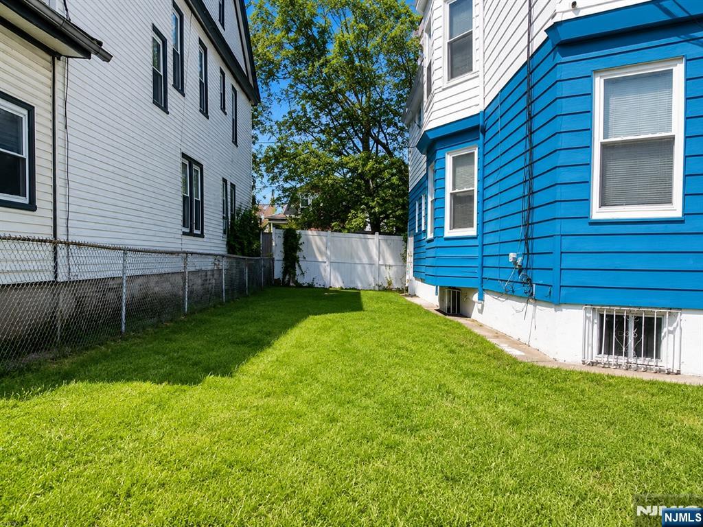 869 17th Street 867 - Photo 2
