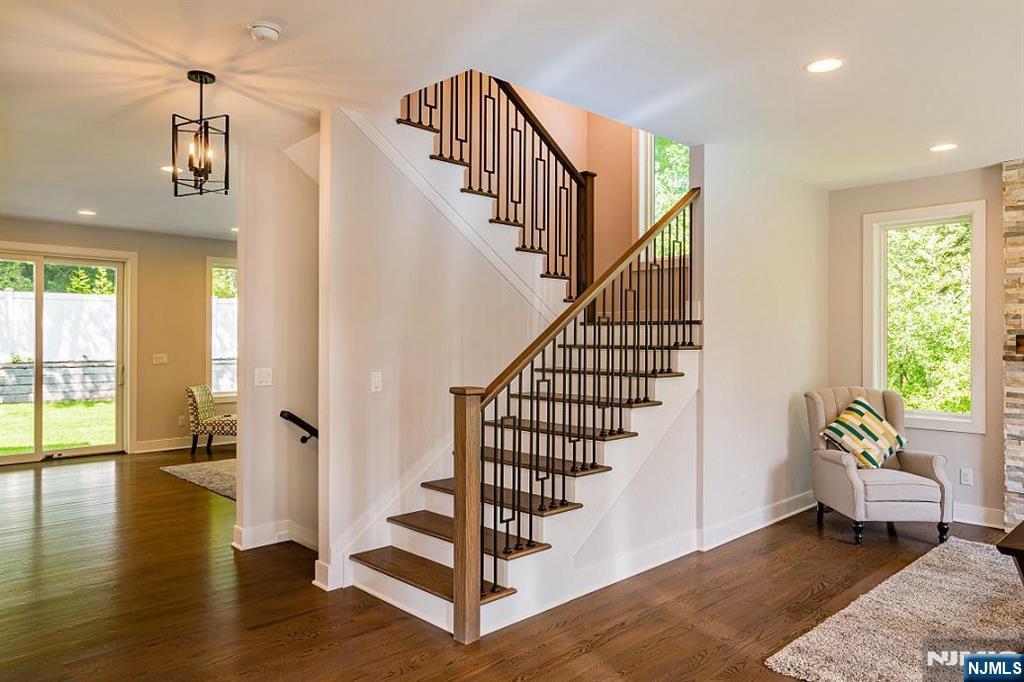 199 9th, Cresskill, NJ 07626 Listing Photo  9