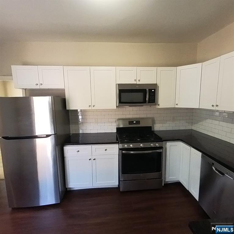83 E Forest Avenue, Teaneck, NJ 07666 Listing Photo  9