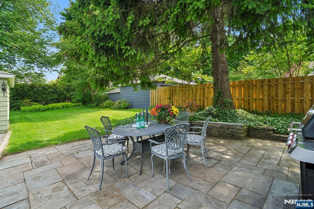 120 Buckingham Road - Photo 3